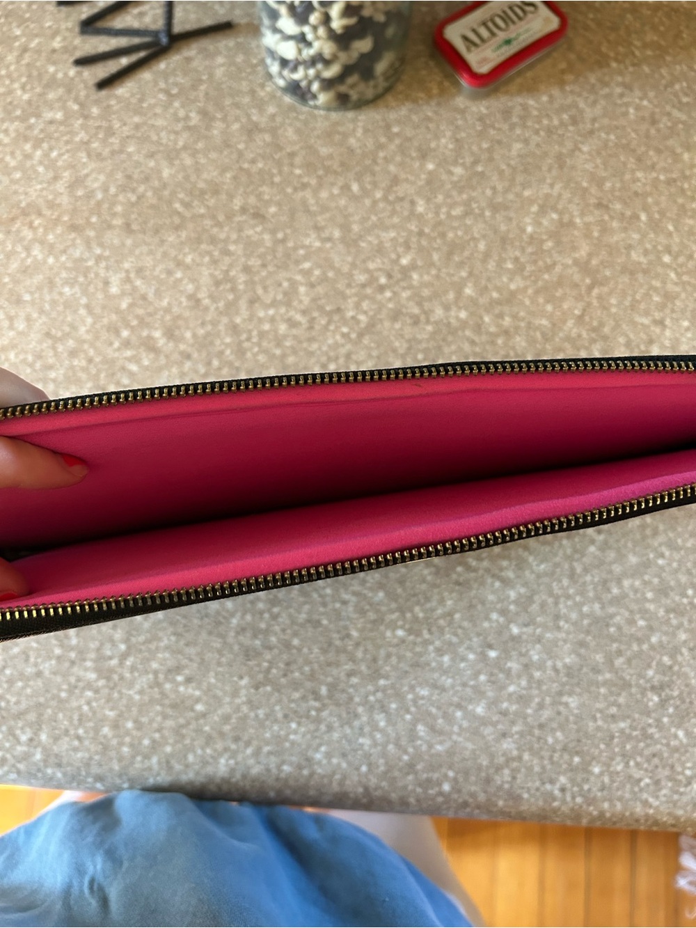 Kate Spade Black Leather Padded Laptop Case - Picture 2 of 7